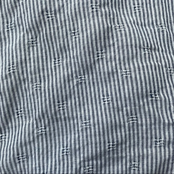 Universal Thread Top - Picture 5 of 6